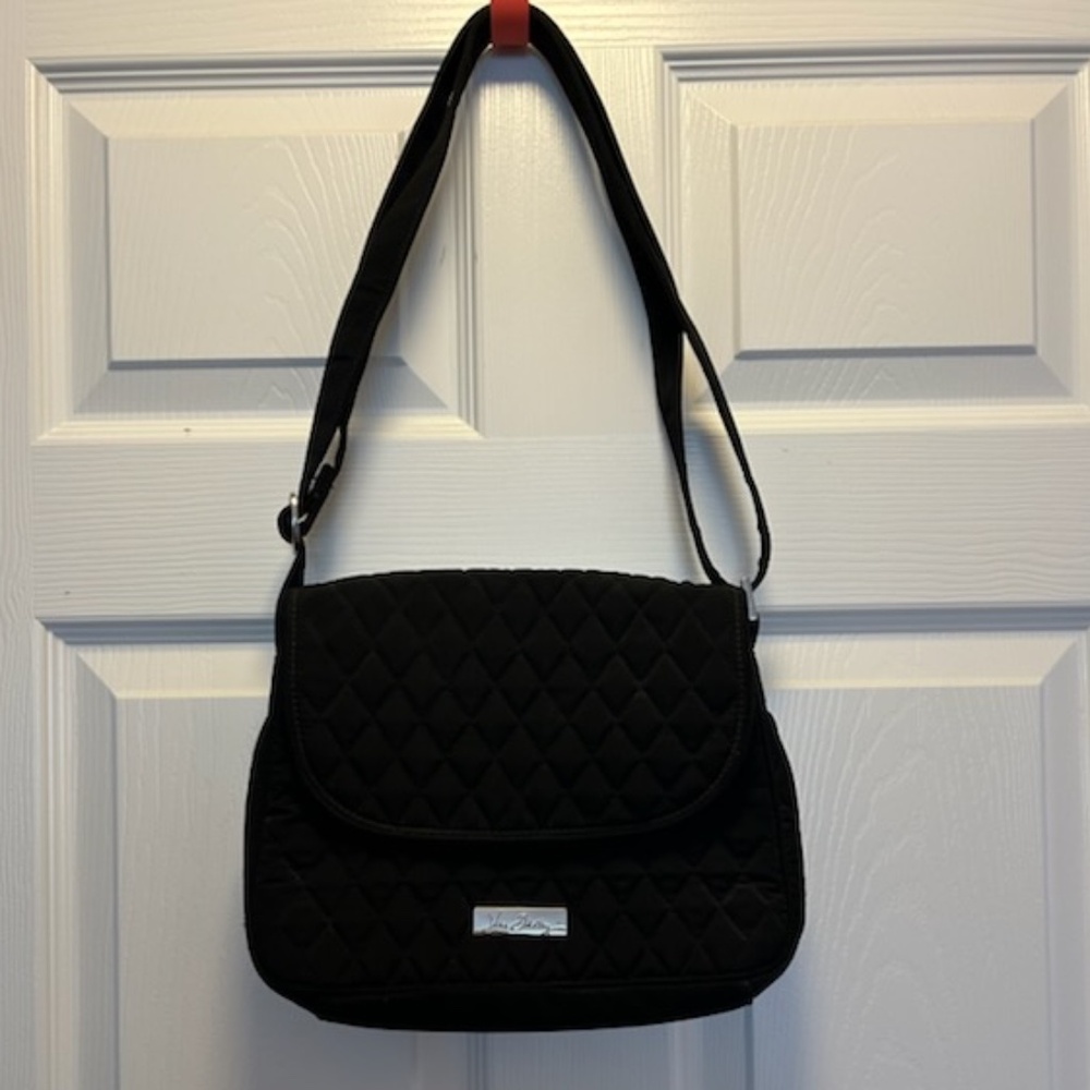 Vera Bradley Black quilted shoulder bag (EUC)